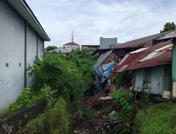 Terdampak Tanah Longsor, Rumah Warga di Ternate Ambruk ke Kalimati