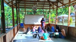 Belajar Bahasa Inggris di Tengah Alam Tarau Ternate