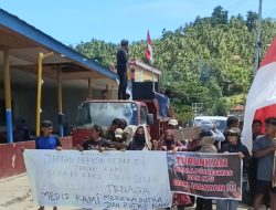 Warga Dama Loloda Kepulauan Demo Puskesmas, Tuntut Evaluasi Layanan Kesehatan